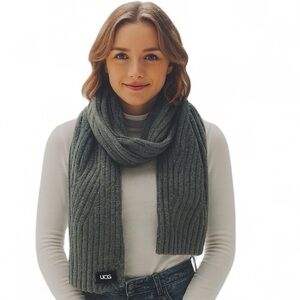UGG Luxe Rib Knit Textured Cardi Scarf Logo Tab Brand New! Gray